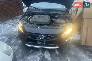 Цены Volvo V60 Cross Country Бензин