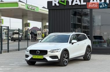Цены Volvo V60 Cross Country Бензин
