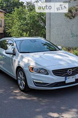 Ціни Volvo V60 Бензин