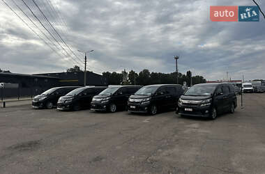 Ціни Toyota Vellfire Бензин