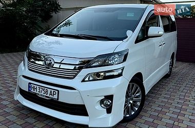 Ціни Toyota Vellfire Бензин