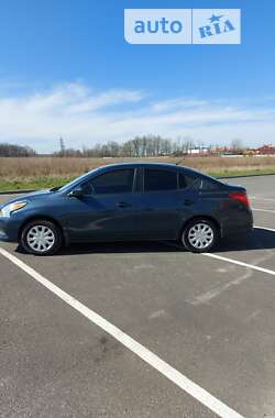 Ціни Nissan Versa Бензин