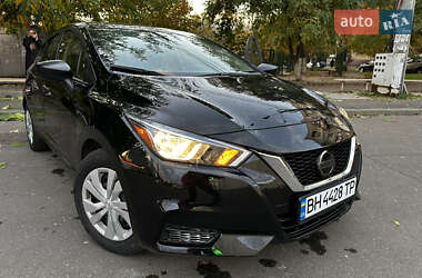 Цены Nissan Versa Бензин
