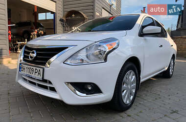 Ціни Nissan Versa Бензин
