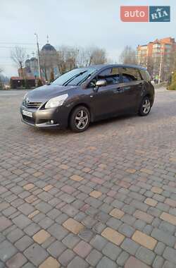 Ціни Toyota Verso Бензин