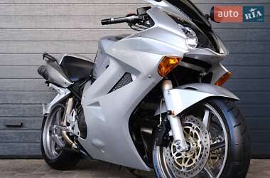 Ціни Honda VFR 800F Interceptor Бензин