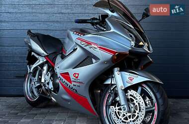 Цены Honda VFR 800F Interceptor Бензин