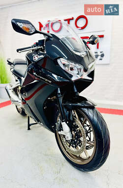 Ціни Honda VFR 800F Interceptor Бензин