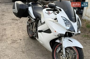 Ціни Honda VFR 800F Interceptor Бензин