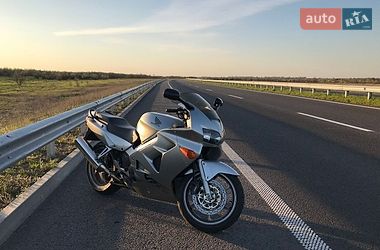 Цены Honda VFR 800F Interceptor Бензин
