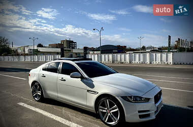 Ціни Jaguar XE Бензин