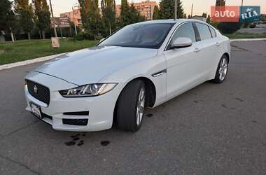 Цены Jaguar XE Бензин