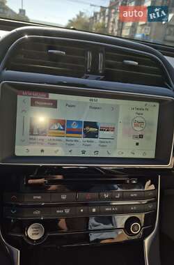 Ціни Jaguar XE Бензин