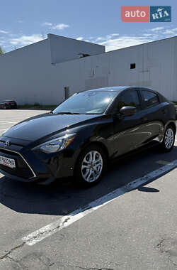 Ціни Toyota Yaris Бензин