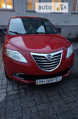 Ціни Lancia Ypsilon Бензин