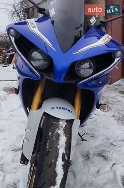 Ціни Yamaha YZF R1 Бензин