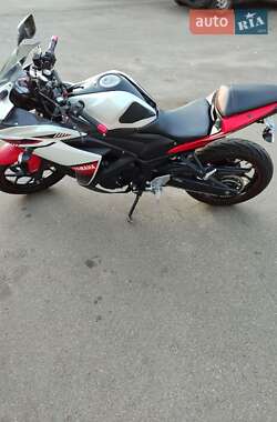 Ціни Yamaha YZF Бензин