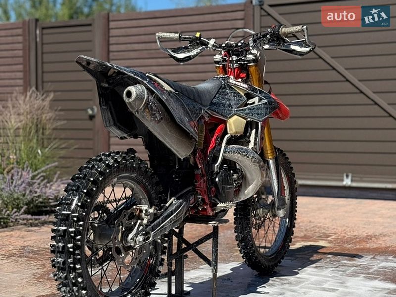 Beta RR 2T