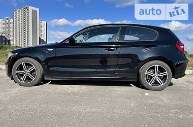 BMW 1 Series  2011