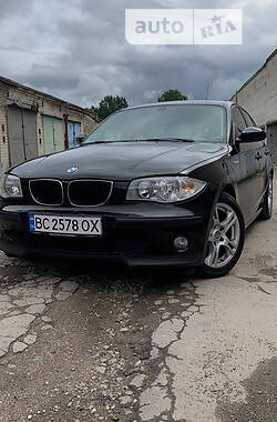 BMW 1 Series i 2006