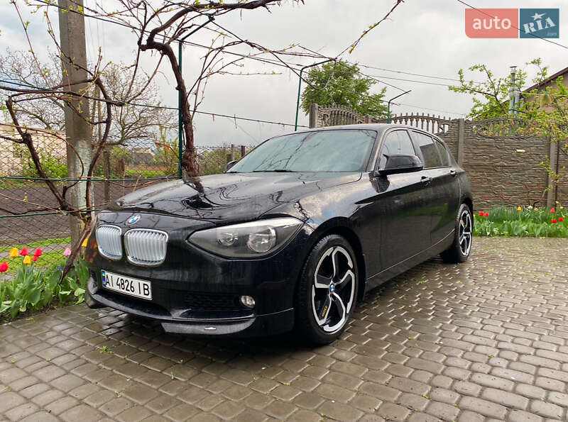 Хетчбек BMW 1 Series