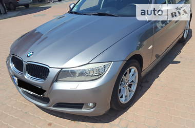 BMW 3 Series  2010