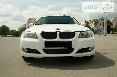 BMW 3 Series  2011