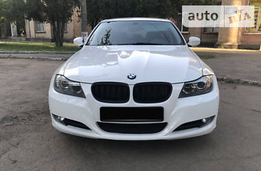 BMW 3 Series  2011