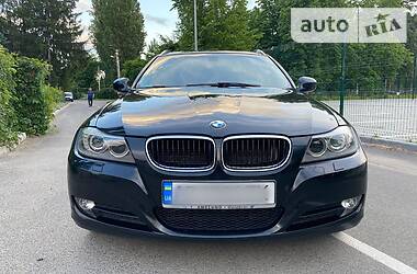 BMW 3 Series  2011