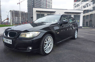 BMW 3 Series  2011