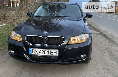 BMW 3 Series  2010