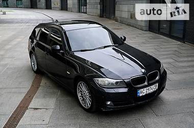 BMW 3 Series  2010