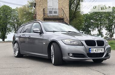 BMW 3 Series  2010