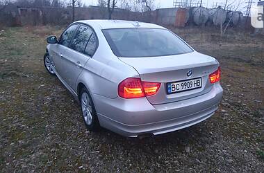 BMW 3 Series  2010