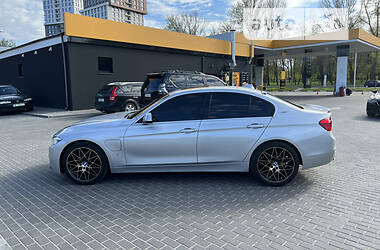 BMW 3 Series  2017