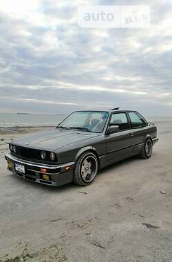 BMW 3 Series  1990