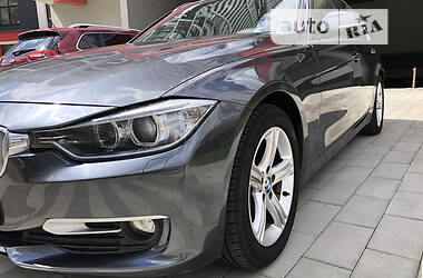 BMW 3 Series Moder Line  2012