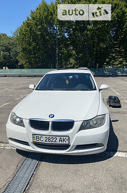 BMW 3 Series  2005