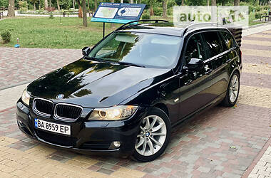 BMW 3 Series  2010