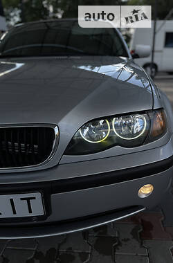 BMW 3 Series  2004