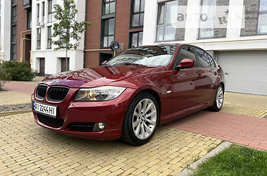 BMW 3 Series  2011