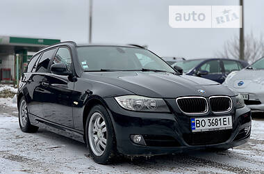 BMW 3 Series  2010