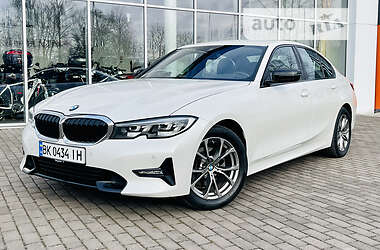 BMW 3 Series  2019