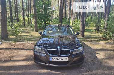 BMW 3 Series  2011