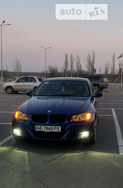 BMW 3 Series  2010