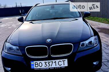 BMW 3 Series  2011