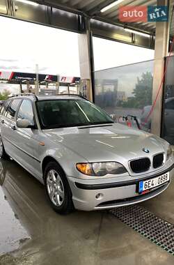 BMW 3 Series  2004