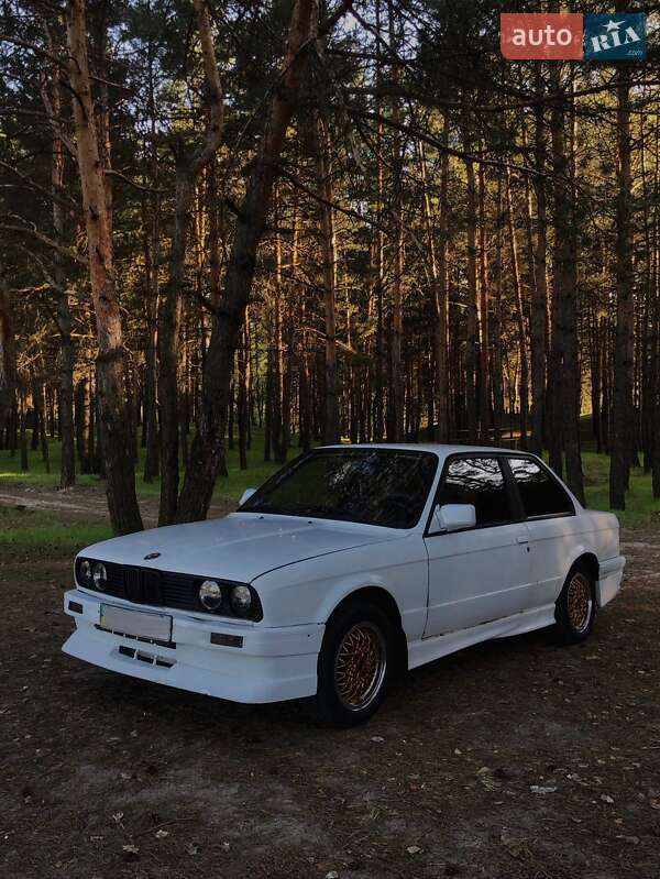 BMW 3 серия 1986 року в Полтаві