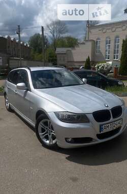 BMW 3 Series  2010