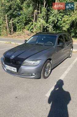 BMW 3 Series  2010